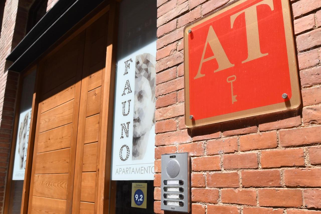 Housingleon - Apartamentos Fauno Astorga Zewnętrze zdjęcie